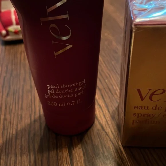 Velvet Eau de Parfum by Avon set - Picture 2 of 6